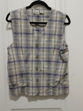 E.T. Studio Sleeveless Plaid Button-Up Vest in Beige & Blue Linen Blend